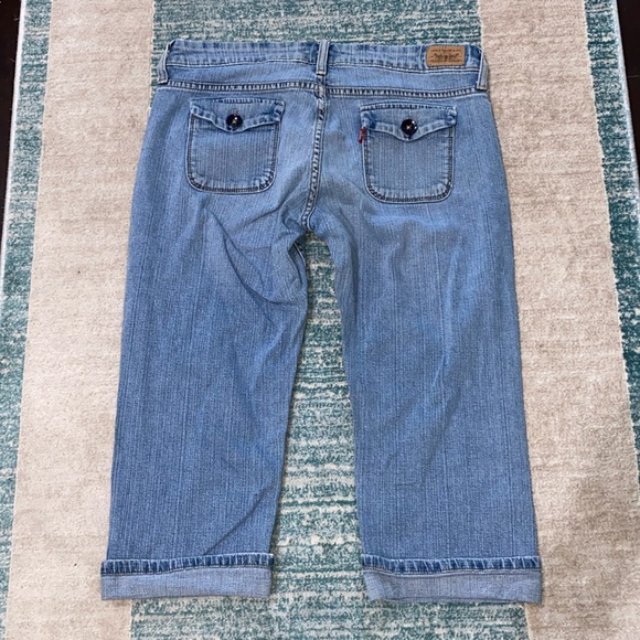Levi’s 545 Capri Red Tab Jeans Size 6 32” x 19” - Picture 1 of 6